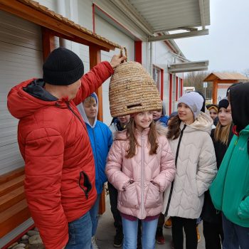 Exkurzia u včelára – Rays