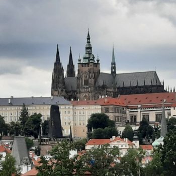 Praha, Karlštejn – Hikers, Pets