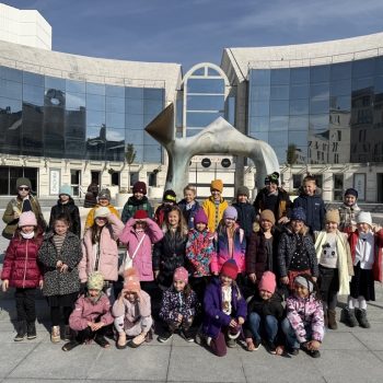 Opera Perníková chalúpka – Bees, Anchors, Lights