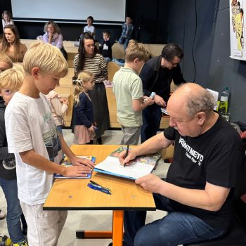 Beseda s Danielom Hevierom – Anchors, Bees, Dazzlers