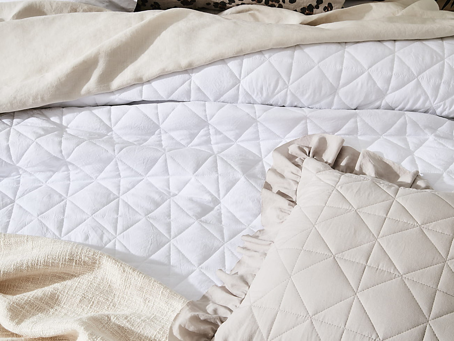 Havana prehoz na posteľ