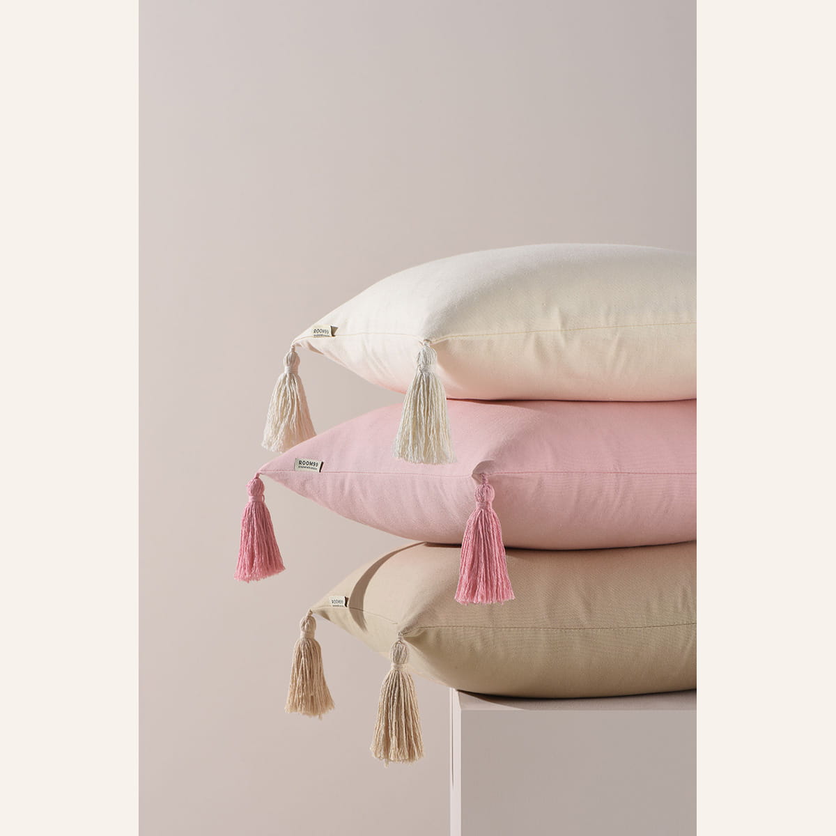 farebné bavlnené dekoračné obliečky na malé vankúše do obývačky