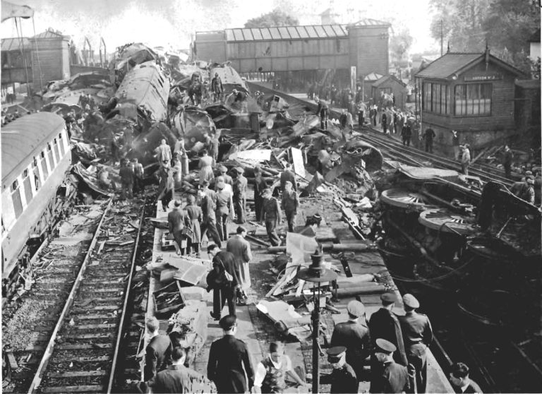 Harrow and Wealdstone 1952 UK triple train collision site