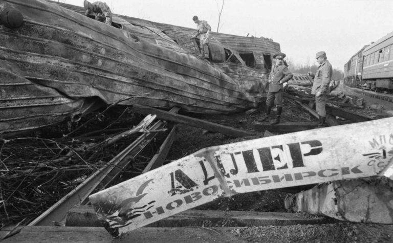 Ufa Russia 1989 gas explosion impacting passing trains